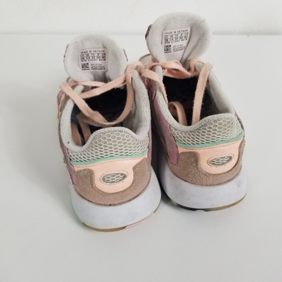 Adidas GIRLS  shoes size 13K - Picture 6 of 7